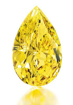 christies-auction-32-carat-yellow-diamond