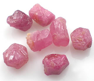 pink-sapphire-rough_2
